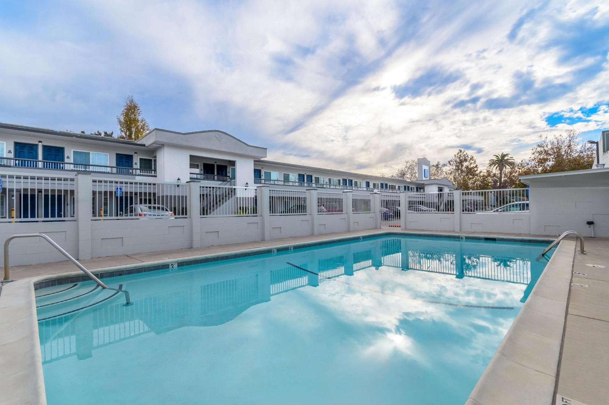 Motel 6-San Jose, Ca - Convention Center Dış mekan fotoğraf